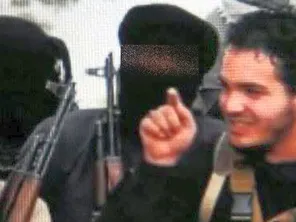 Othman Garrido, né à Montpellier en janvier 1994, jihadiste et accusé de terrorisme et d'assassinats, sur un vidéo du groupe Etat islamique datant de 2014.