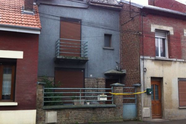 La maison de la victime, rue du Faubourg de Paris à Péronne (80), a été mise sous scellé par la gendarmerie.