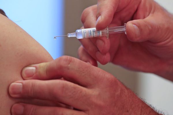 Santé Publique France préconise, d'urgence, la vaccination contre la grippe.