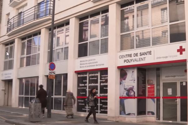 Deux centres de santé parisiens vont fermer d'ici l'été.