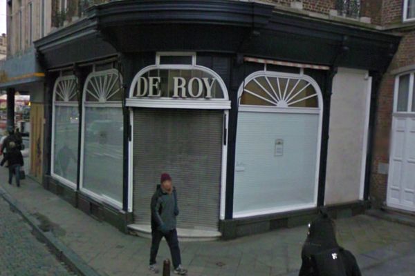 La façade du magasin De Roy à Charleroi en Belgique avant sa destruction malencontreuse. 