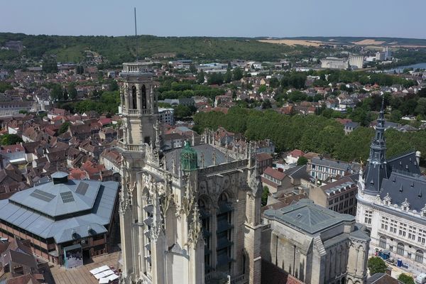 Sens et sa cathédrale.