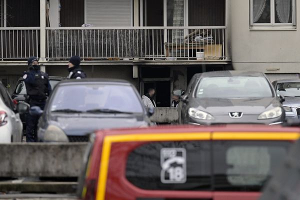 Dans la nuit du 15 au 16 décembre 2022, un incendie dans un immeuble de Vaulx-en-Velin faisait 10 morts. Les circonstances du départ du feu se précisent.