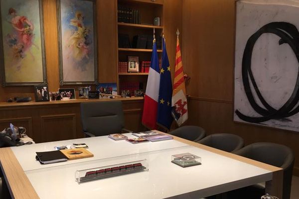 Le bureau du maire de Nice.