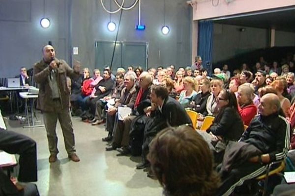 Plus de 200 personnes attendaient les solutions du maire de Clermont-Ferrand : Serge Godard a annoncé le recrutement d'une quinzaine de nouveaux policiers municipaux