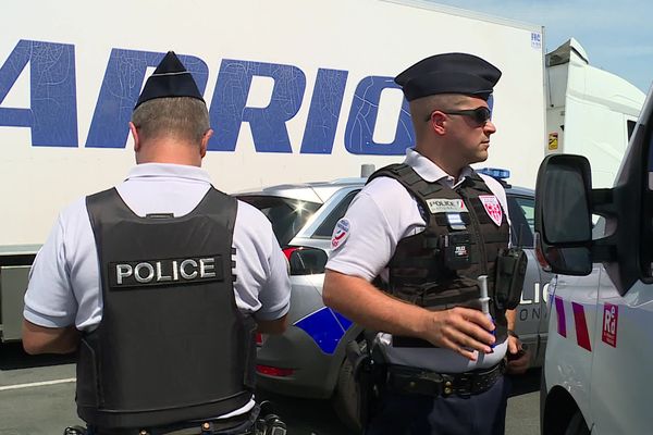 Reliant Bordeaux au bassin d'Arcachon, l'A63 est un axe très fréquenté en été.