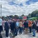 Agriculteurs et opposants au projet de contournement de Maubeuge réunis devant la mairie de Maubeuge où se tient un conseil communautaire.