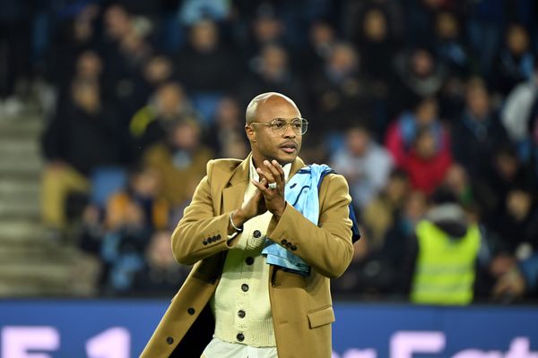 Le HAC s'offre un joueur d'expérience en signant André Ayew. Le joueur retrouve la Ligue 1 avec les Ciel et Marine.