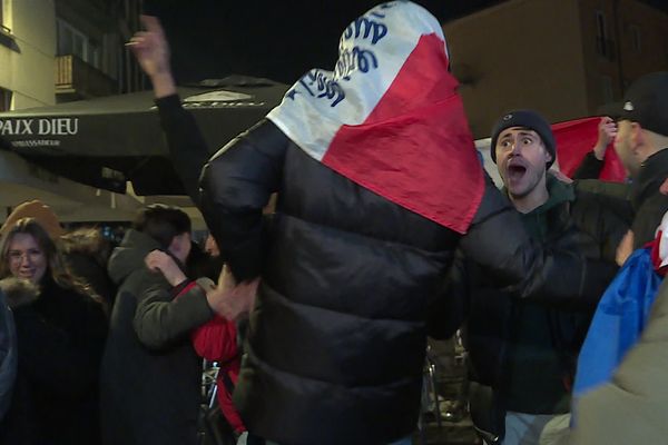 La joie des supporters des Bleus à Rouen ce mercredi soir après la qualification en finale de la Coupe du monde