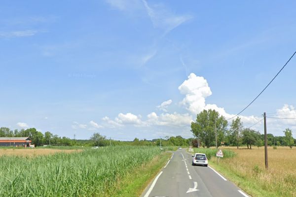 L'accident s'est produit sur le Chemin de Labarde sur la commune de Ludon-Médoc.