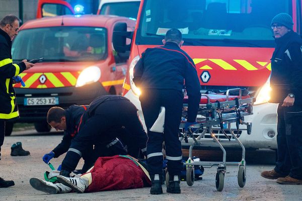 5 personnes ont été blessées par balles. 