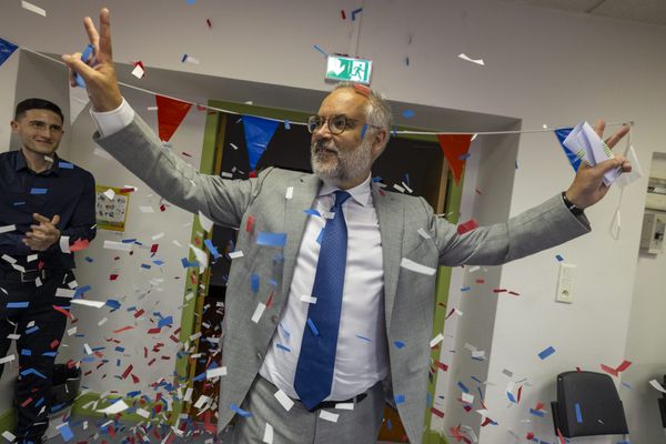 Guillaume Bigot, le 7 juillet 2024, fête sa victoire dans la 2e circonscription du Territoire de Belfort