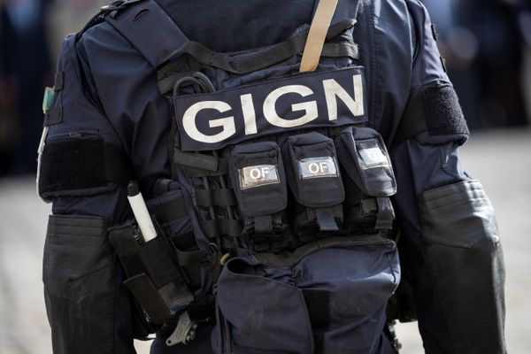 80 gendarmes sont allés interpeller les cinq jeunes hommes. Parmi eux, des membres du GIGN, mais aussi des pelotons de surveillance et d'intervention d'Amboise, de Tours et de Chinon. image d'illustration.