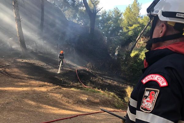 Le feu a été maîtrisé en moins d'une heure.