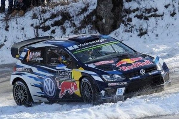 Vendredi midi, Ogier est en tête du Rallye Monte-Carlo.