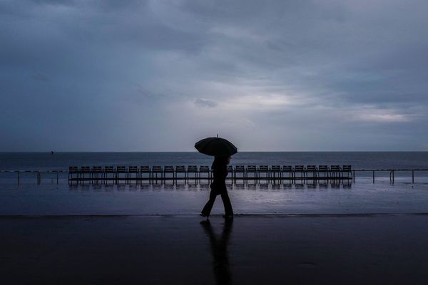 Intempéries dans les Alpes-Maritimes et le Var ce mercredi 3 avril. Photo prise à Nice à 7h30.