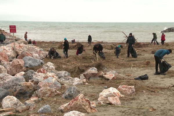 Les bénévoles ont principalement ramassé du plastique sur la plage, après le passage de la tempête gloria - 26 janvier 2020