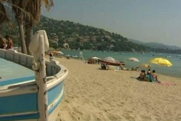 Une plage du Lavandou.