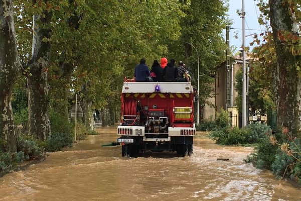 Villeneuve-lès-Béziers - les habitants du lotissement "Les arcades" évacués - 23.10.19