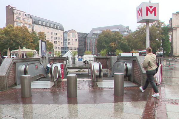 Le métro de Lille est touché par de nombres perturbations depuis l'été 2024. Une situation qui exaspère les usagers, las de voir leur temps de trajet allongé par des disfonctionnements.