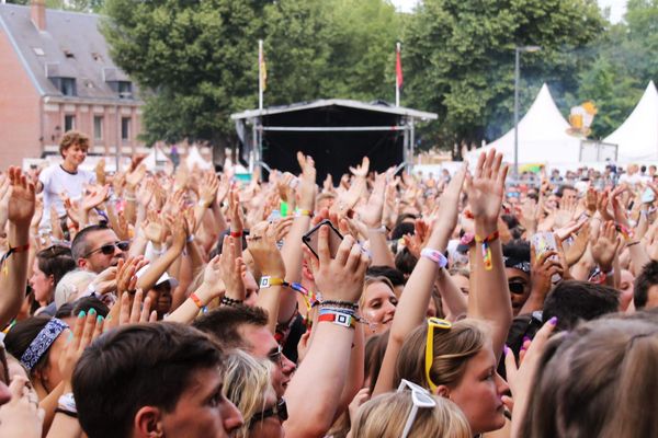 Le Main Square accueille chaque année plusieurs milliers de festivaliers.