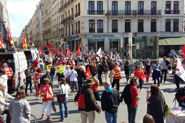 A Lyon, la mobilisation réunissait près de 3 000 personnes, selon nos estimations, ce mardi 22 mai. 