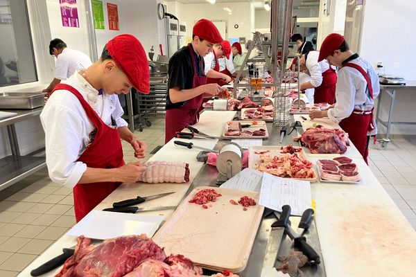 En France, il manquerait 5 000 bouchers.