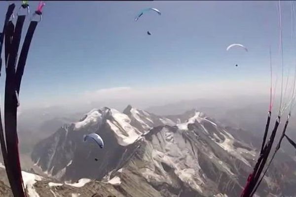 Parapente au Pays du Mont-Blanc 