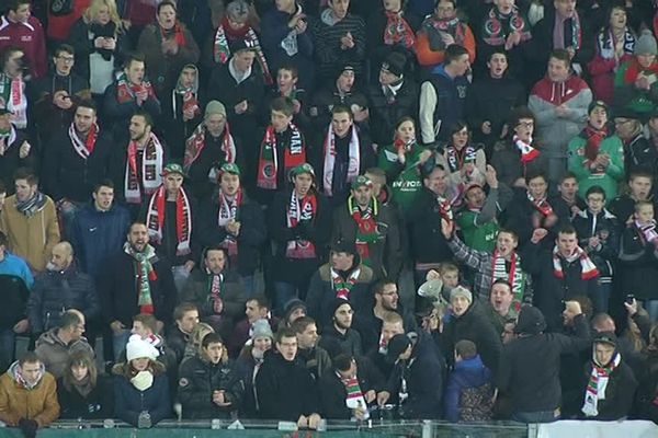 Ils étaient plus de 9000 supporters, samedi soir au stade Dugauguez à Sedan, venus encourager leur équipe.