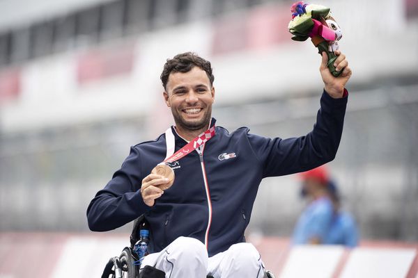 En décrochant le bronze, l'Isérois gagne la 31ème médaille de l'équipe paralympique aux JO de Tokyo.