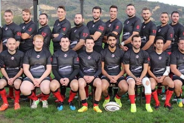 Aux Martres-de-Veyre (Puy-de-Dôme), les personnes âgées pourront désormais se faire livrer leurs courses par les rugbymen de la commune.