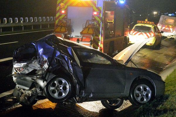 Le conducteur du véhicule a été tué dans l'accident