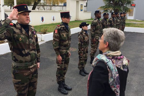 Geneviève Darrieussecq en visite en Dordogne, visite du DSMA et de la formation Marine Nationale de Ribérac