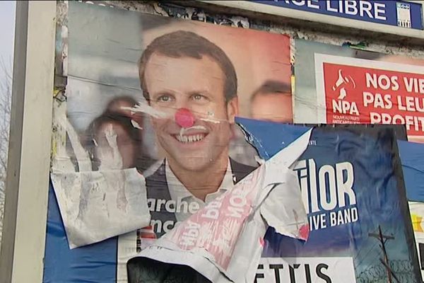 A Bolbec (Seine-Maritime) aucune trace de François Fillon sur les panneaux d'affichage