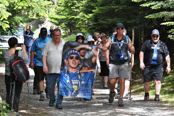 Le 8 juin 2024, les proches de Mattéo Michel, ce jeune de 20 ans originaire des Deux-Sèvres disparu dans les Hautes-Pyrénées au mois d'août 2023 au-dessus de St-Lary-Soulan, lui rendaient hommage.