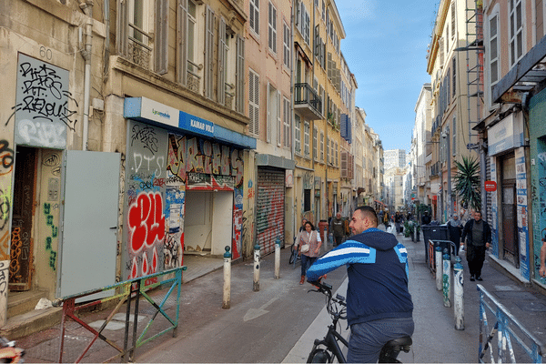 Rue d'Aubagne à Marseille, dans l'attente du procès des effondrements d'immeubles