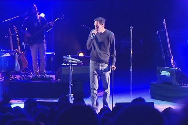 Le slameur Grand Corps Malade au festival de la paille, vendredi soir.