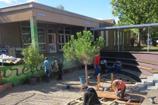 Un chantier école au lycée professionnel Germaine Tillion de Thiers (Puy-de-Dôme).