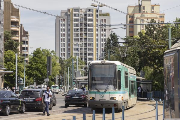 Les trams et bus à nouveau arrêtés à 21 heures en Île-de-France