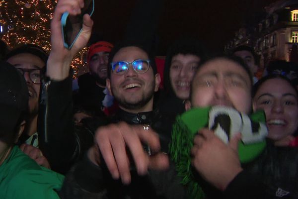 Après la victoire du Maroc, des scènes de liesse ont éclaté place de Jaude à Clermont-Ferrand.