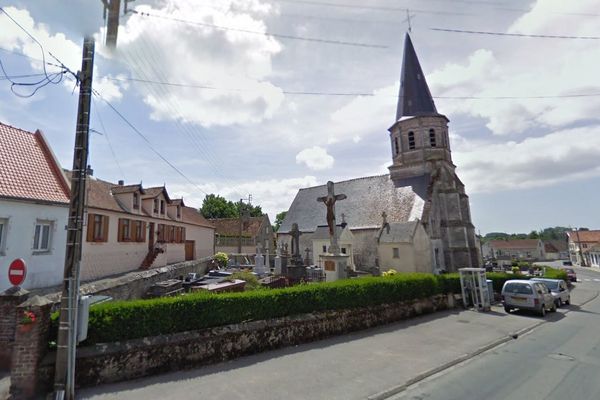 Le vol a été commis dans le petit cimetière de la commune de Frencq. 