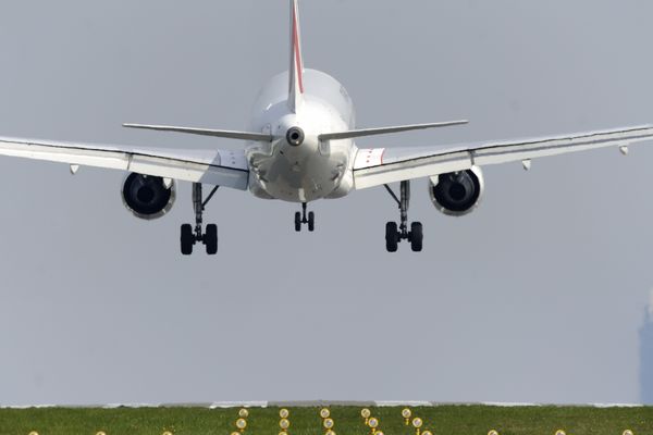 Illustration/Atterrissage d'un avion à l'aéroport de Nantes