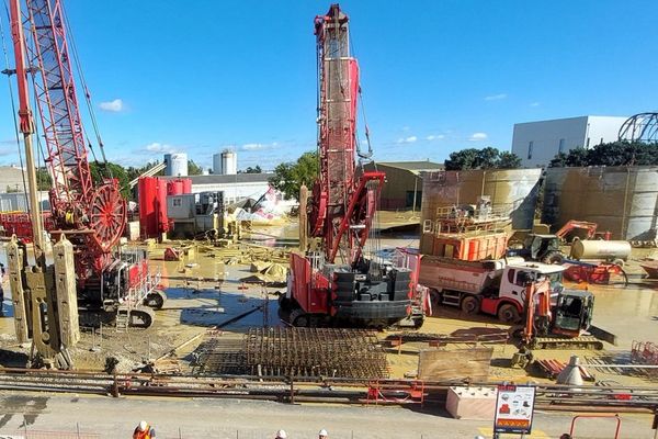 La rupture d'une cuve a provoqué un déversement de boue naturelle. Les conséquences ne sont, selon l'opérateur de transports publics, exclusivement matérielles.