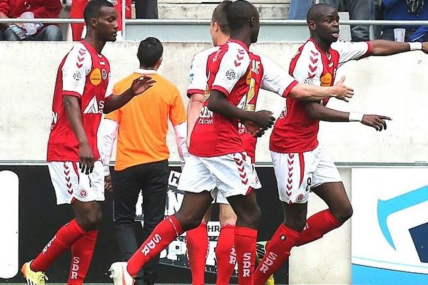 Le milieu de terrain Prince Oniangue offre la victoire au Stade de Reims