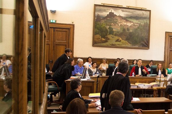 Photo prise lors du procès. Les avocates de Matthieu, 19 ans, condamné à la réclusion criminelle à perpétuité par la cour d'assises des mineurs de Haute-Loire pour l'assassinat d'Agnès Marin, ont annoncé leur décision de faire appel du verdict