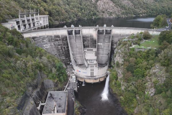 Plus grosse centrale hydroélectrique de la vallée de la Dordogne, le barrage de l'Aigle produit chaque année l'équivalent de la consommation de la ville de Limoges.