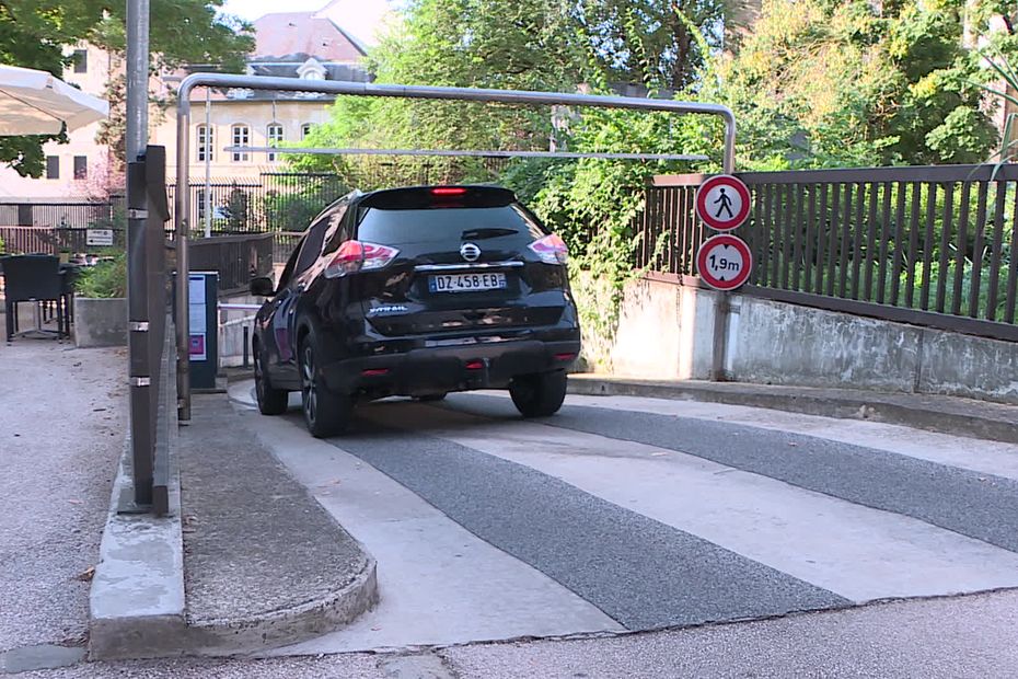 François Rebsamen makes 2 proposals to the Department to ensure the future of the Trémouille car park