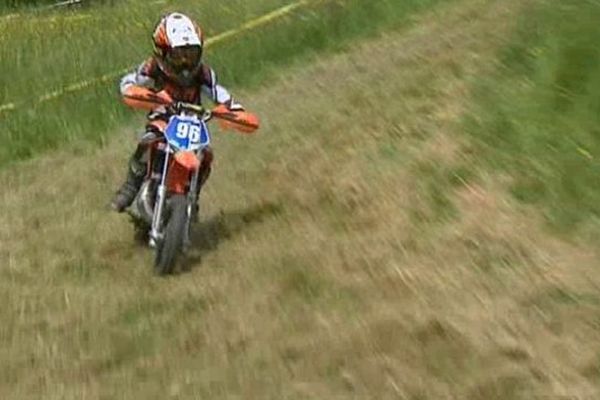 La saison d'enduro en Auvergne accueille les "kids" dès la maternelle.