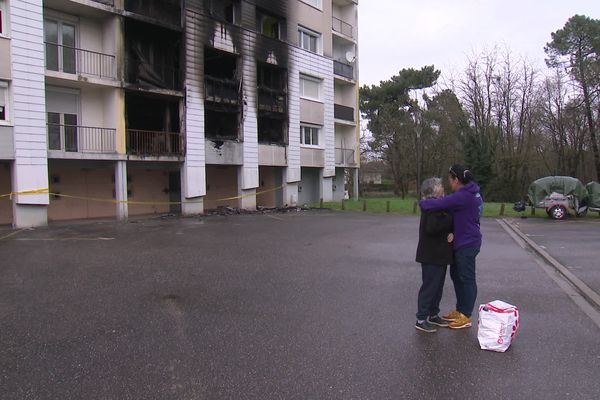 Six jours après l'incendie, les familles sont encore sous le choc