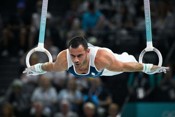Bercy Arena de Paris, le 4 août 2024 : le Français Samir Aït Saïd participe à la finale des anneaux masculins de gymnastique artistique lors des Jeux Olympiques de Paris 2024.
